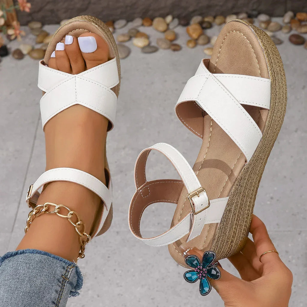 Sandales compensées femme à brides croisées et boucle, 36 à 41