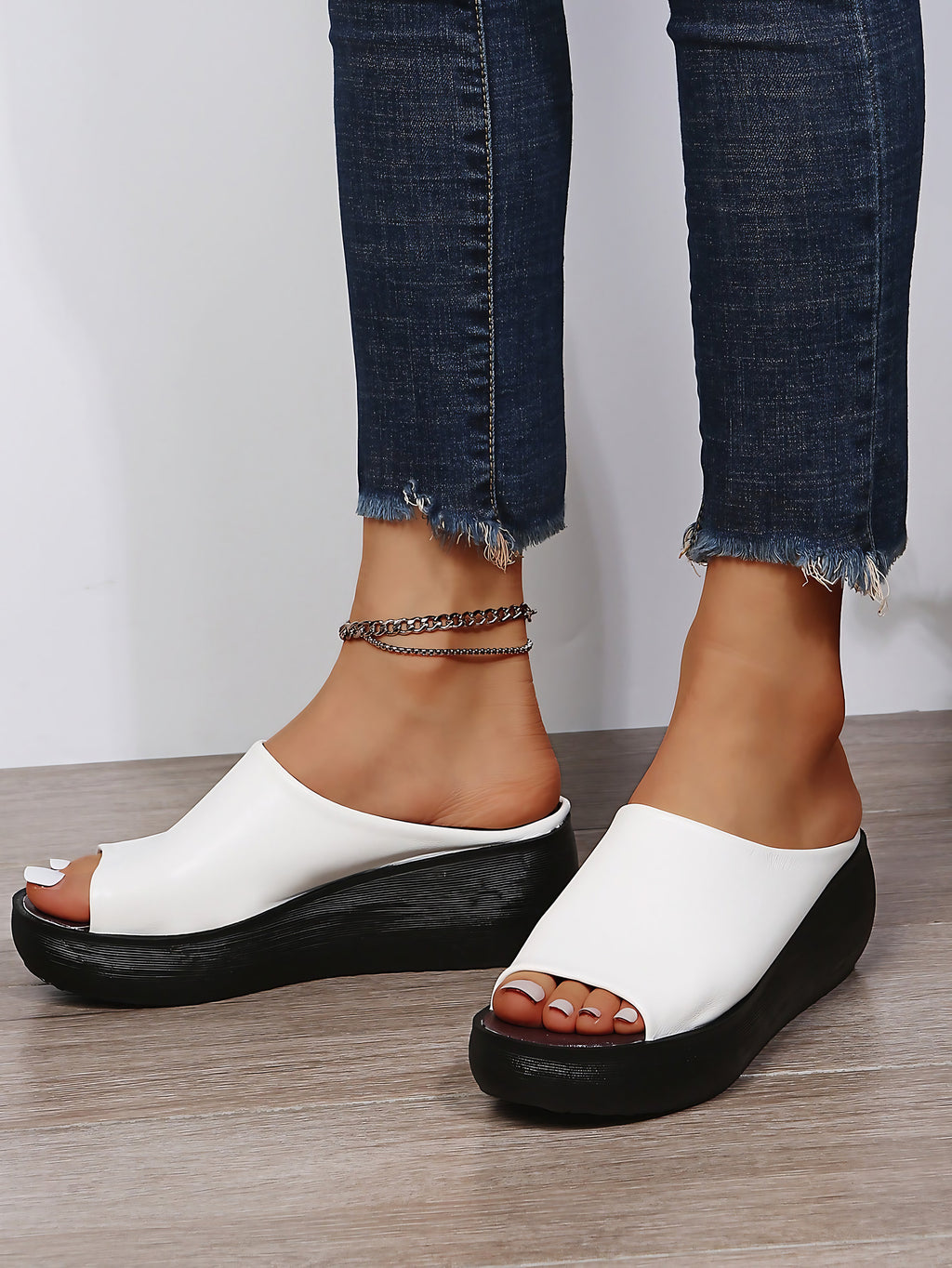 Sandales compensées femme à bout ouvert, trois coloris, 35 au 44, blanc