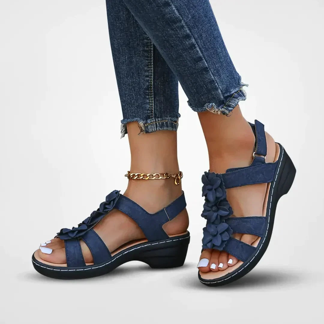 Sandales femme à plateforme et scratch, détails fleuris, bleu