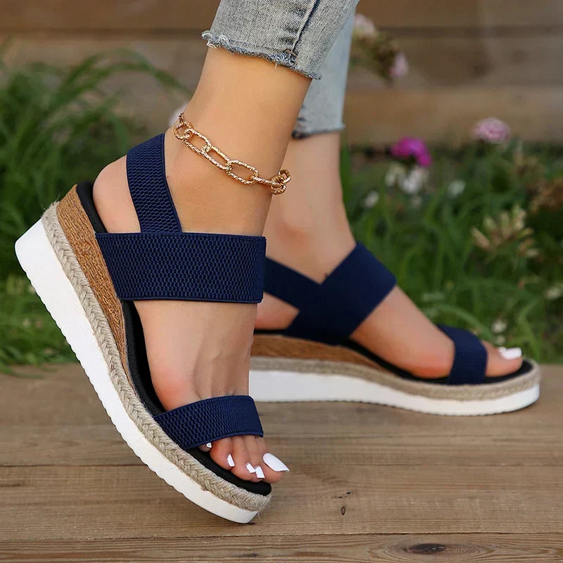 Sandales à plateau femme à brides, cinq coloris, du 35 au 43