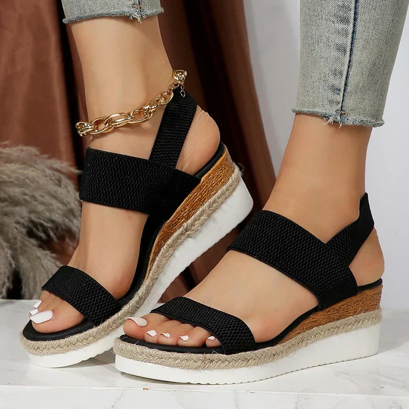 Sandales à plateau femme à brides, cinq coloris, du 35 au 43