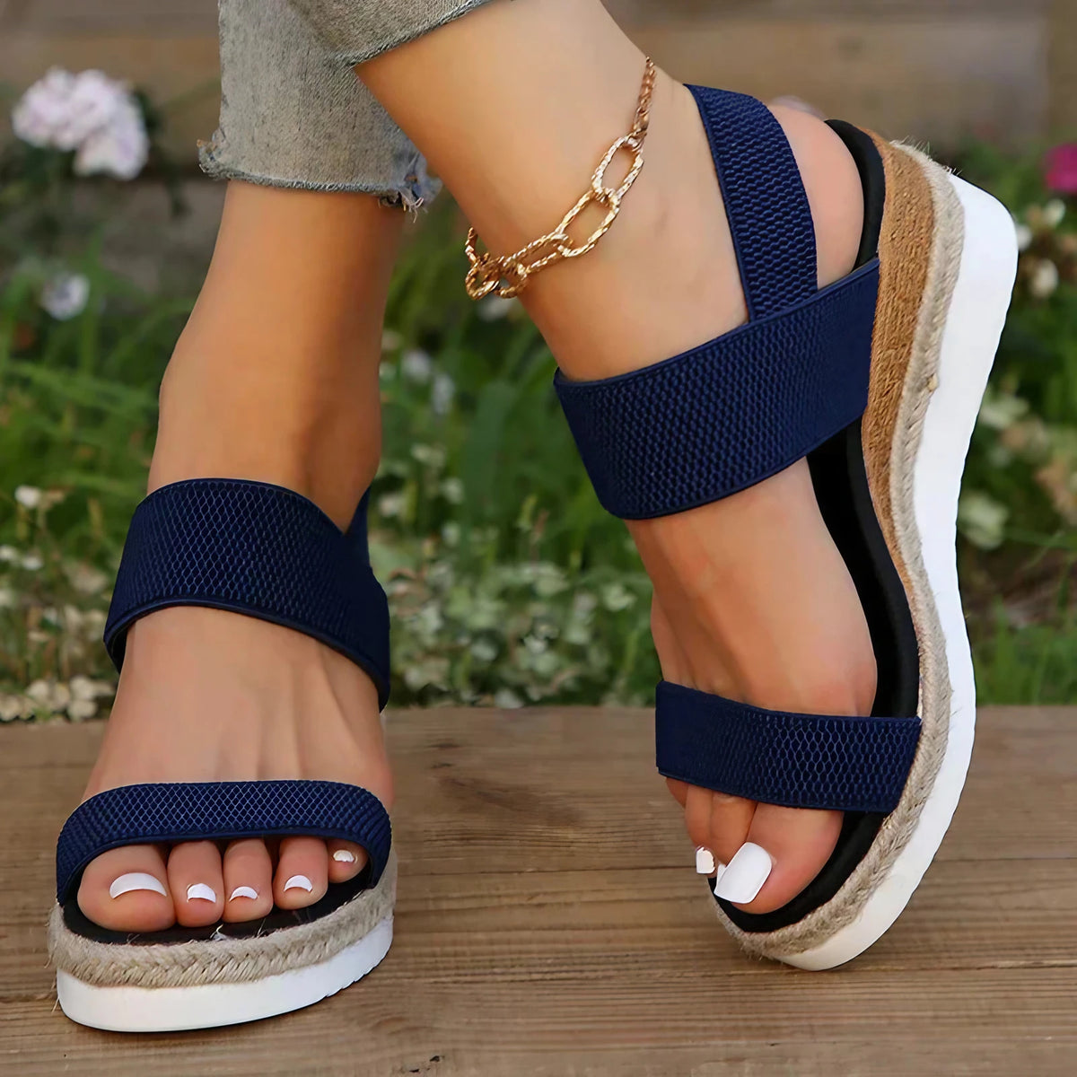 Sandales à plateau femme à brides, cinq coloris, du 35 au 43