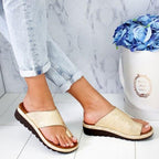 Sandales orthopédiques femme chaussant large, brides réglables, crème