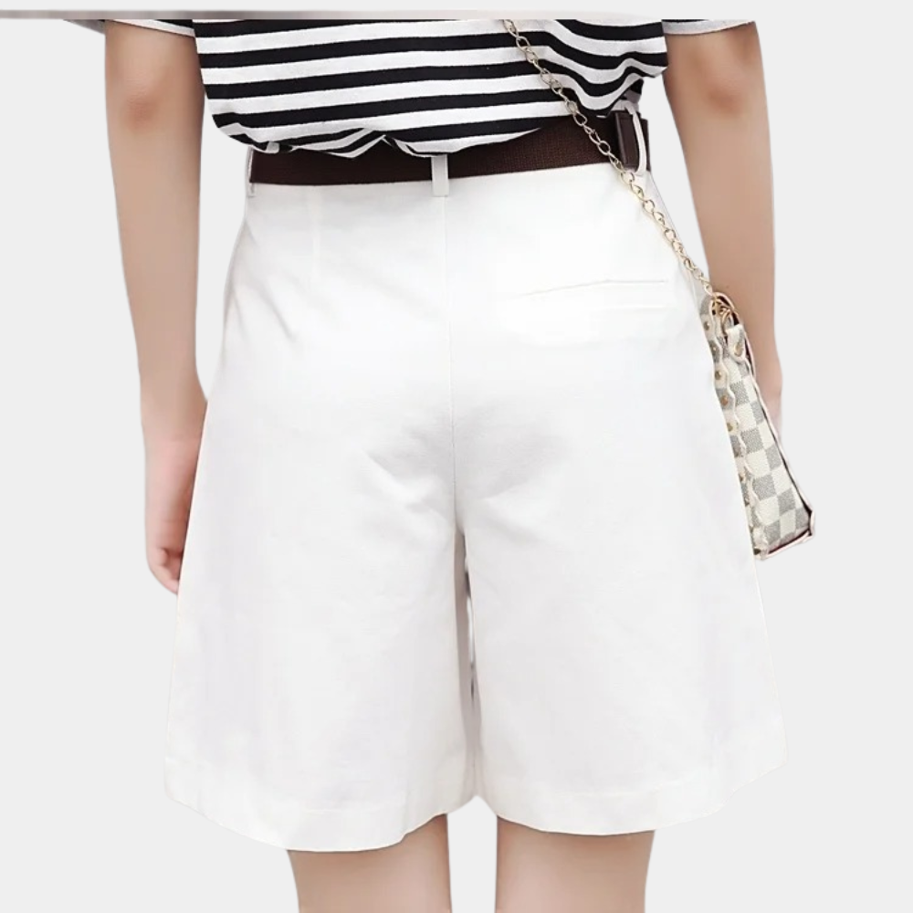 Short bermuda femme à poches et passants de ceinture, six coloris