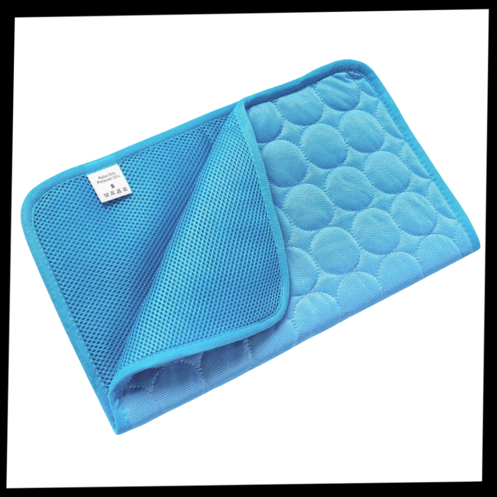 Tapis rafraîchissant pour chien et chat, cinq coloris, du XS au XL