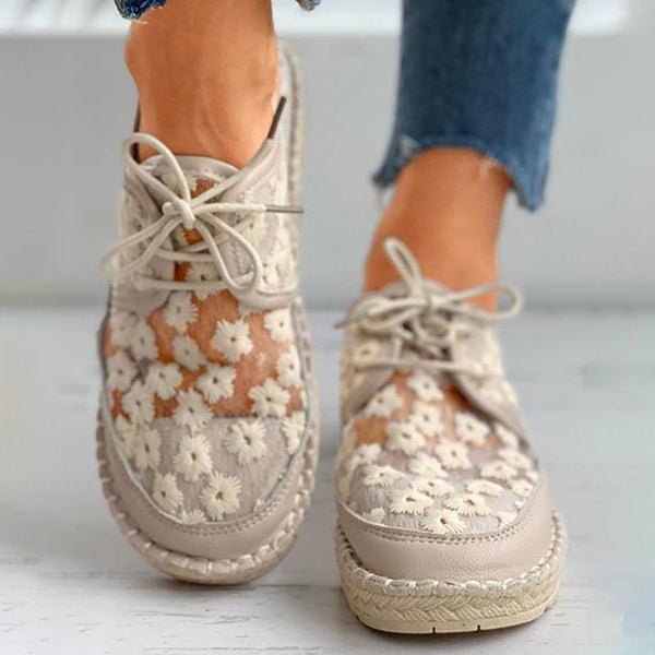 Baskets orthopédiques femme aérées à motif fleuri, blanc ou beige