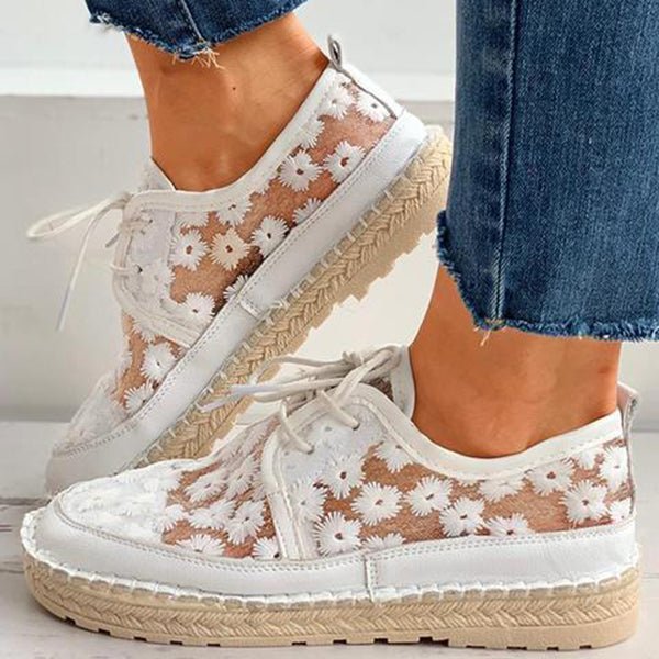 Baskets orthopédiques femme aérées à motif fleuri, blanc ou beige