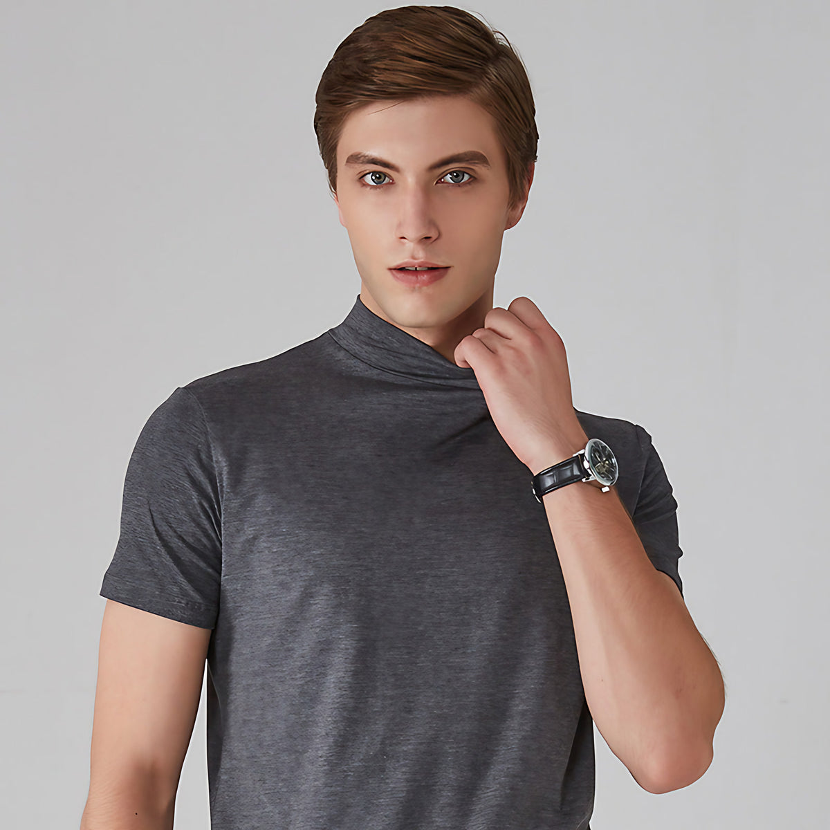 T-shirt basique homme coupe ajustée, manches courtes, gris foncé