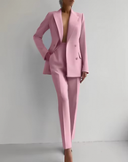 Tailleur pantalon femme rose, blazer à revers et taille haute