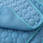 Tapis rafraîchissant pour chat, quatre tailles, quatre coloris