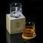 Verre à whisky japonais effet froissé, en coffret bois