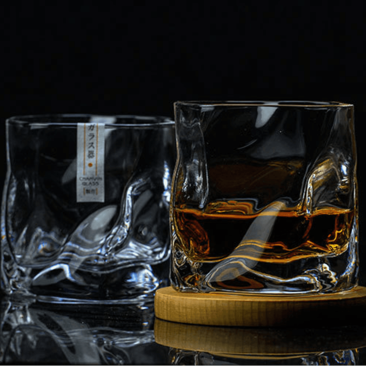 Verre à whisky japonais effet froissé, en coffret bois