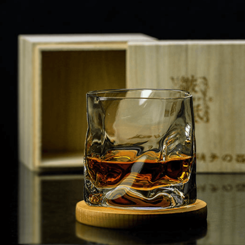 Verre à whisky japonais effet froissé, en coffret bois