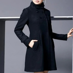 Veste d'hiver femme à poches latérales, trois coloris, noir