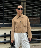 Veste femme kaki coupe ajustée, surface texturée