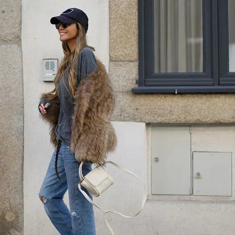 Veste fourrure femme marron, coupe ajustée, du S au L