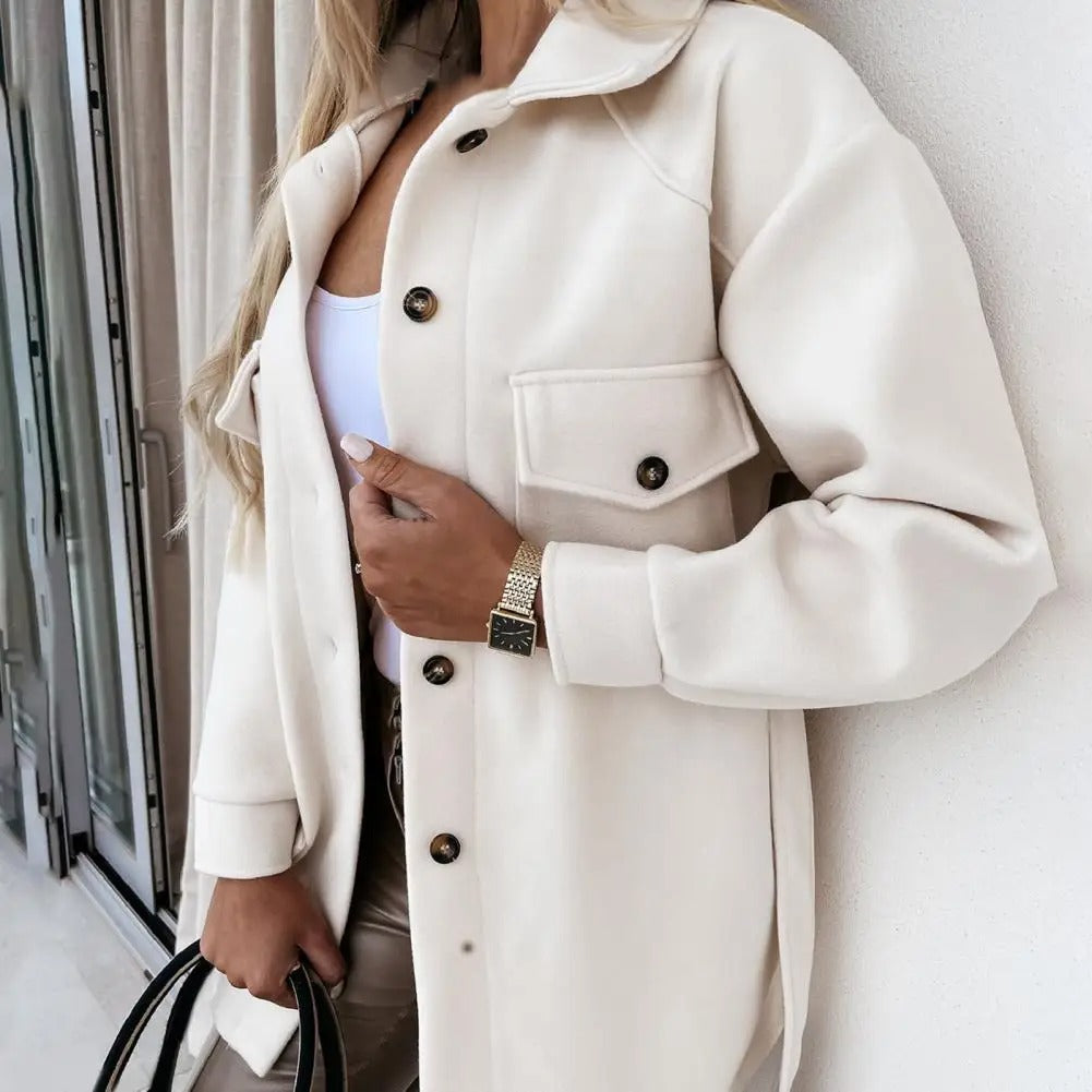 Veste de printemps femme à boutons dorés, coupe ajustée