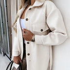 Veste de printemps femme à boutons dorés, coupe ajustée