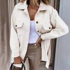 Veste de printemps femme à boutons dorés, coupe ajustée, blanc