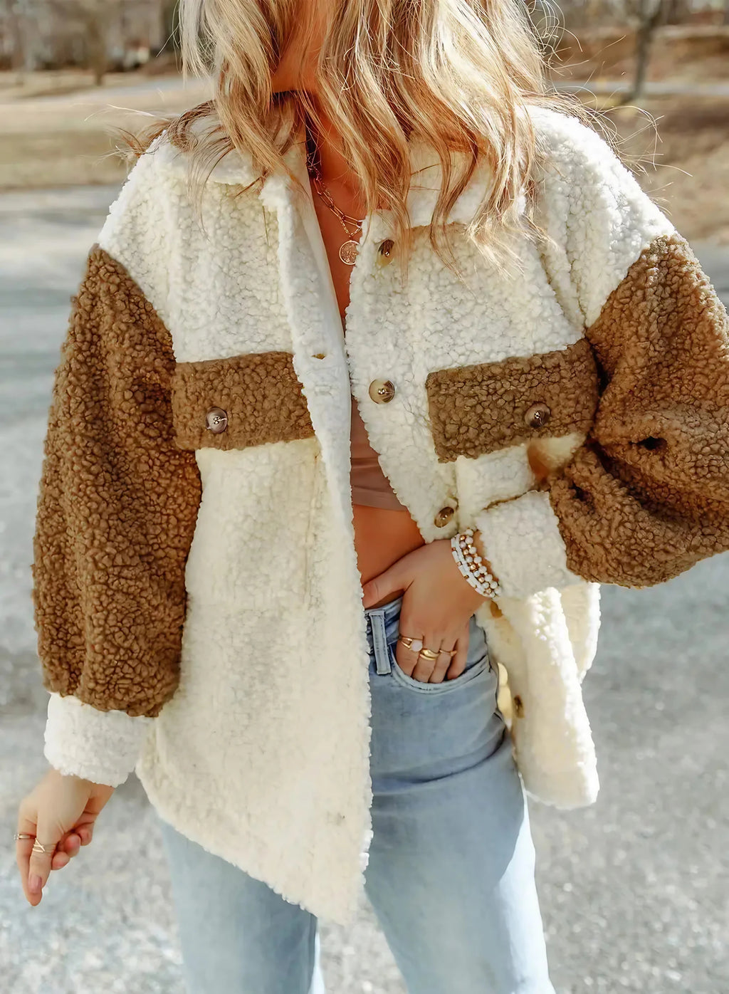 Veste sherpa femme boutonnée, deux poches poitrine, du S au 2XL, marron